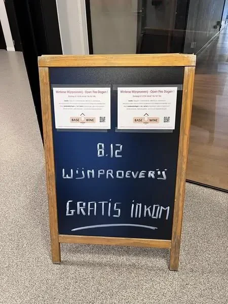 Sfeerbeeld van de wijnproeverij bij Stepp Inn