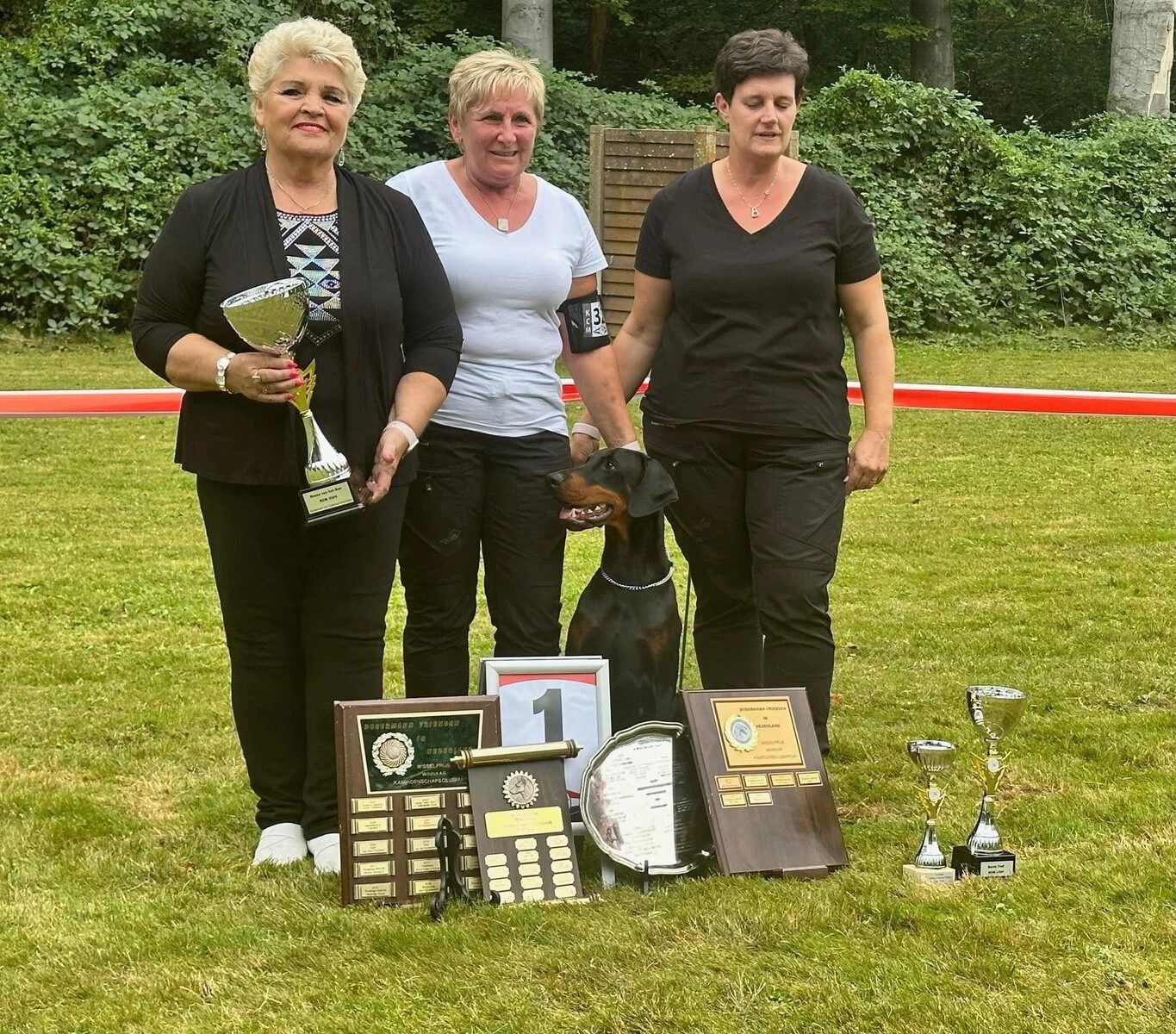 *22/09/2024 CAC Dobermann Specialty (DVIN) Km. Gabriela Ridarciková (SK)