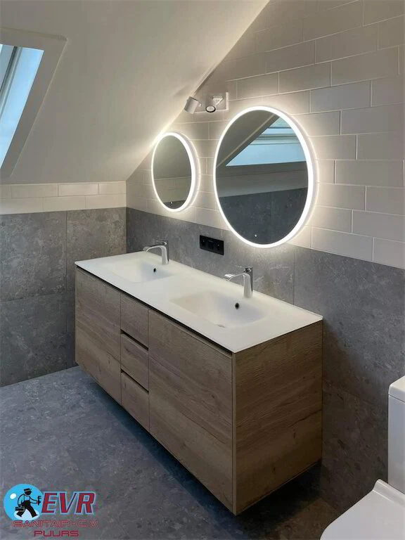 Badkamermeubel met ronde verlichte spiegels