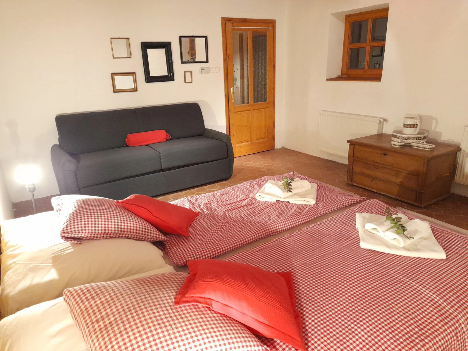 Slaapkamer met zetel
