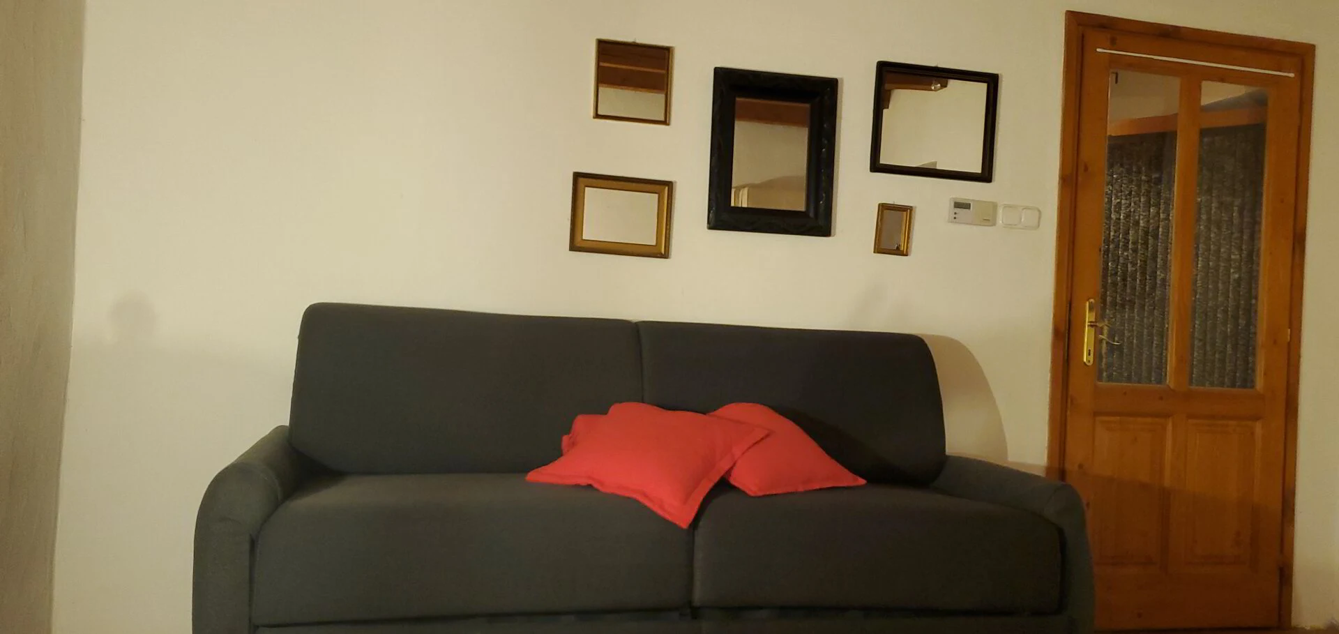 Ruime zetel die een bed wordt